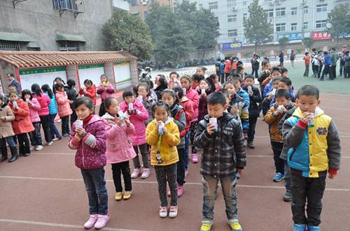 中西部地区学生饮用奶 安全状况良好(图1)