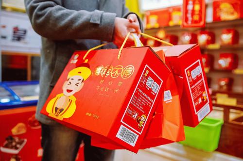 各大品牌开打年货价格战：乳制品促销线上折扣更疯狂(图1)