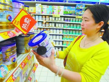 国产奶粉合格率99.8%，市场份额只有4成