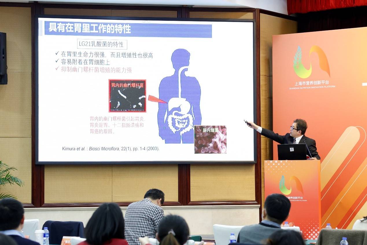明治佰乐益优LG21风味发酵乳于营养创新健康论坛 荣获营养创新奖