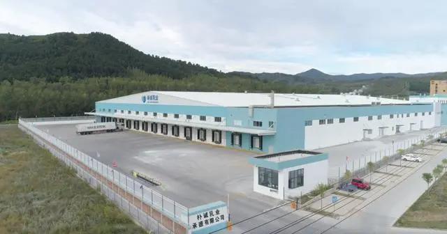被誉为“中国无添加剂低温酸奶第一品牌”的简爱酸奶的奶源标准再次升级