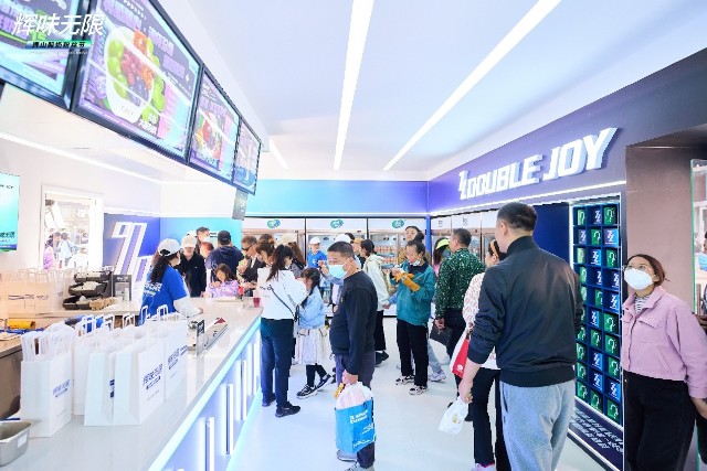 多领域KOL实力助推，辉山牛奶快闪店与年轻圈层共舞(图2)