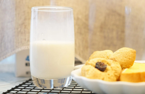 世界牛奶日——了解牛奶的营养价值和选购技巧