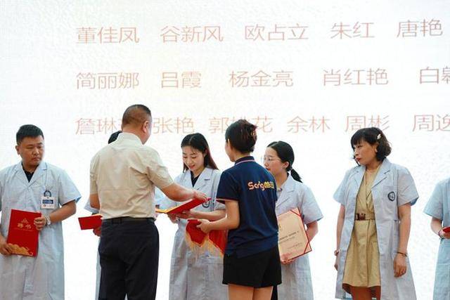强基立本，广东省儿保生长健康研究院为高骼乳业身高管理师授牌 (图4)