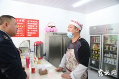 现挤牛奶做原料存安全隐患 牡丹江12家“奶吧”停业