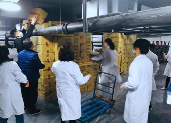 点赞！陕西羊奶品牌卡倍多捐赠物资50万元 助力医护人员战胜疫情(图3)