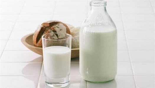 鲜牛奶和纯牛奶有什么区别呢？
