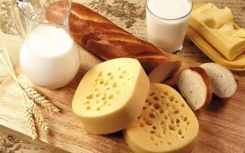 牛奶、酸奶、奶酪营养大比拼(图1)