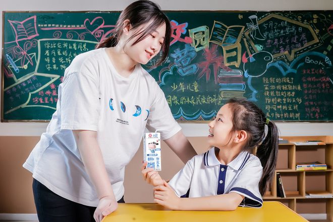 通过奶及奶制品的摄入，全面改善中国学生的营养状况、提高身体素质(图1)