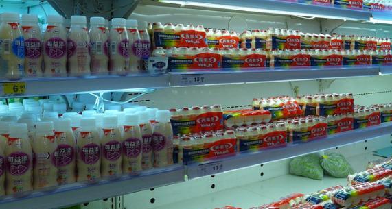 进口牛奶“来势汹汹”，欲低价抢占三线市场，能占得“上风”么？(图1)